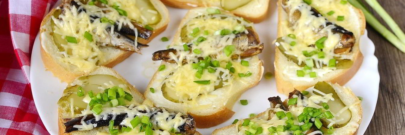 Горячие бутерброды со шпротами