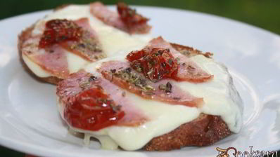 горячие бутерброды в средиземноморском стиле