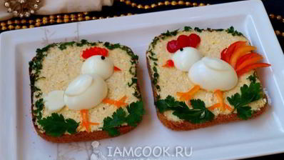праздничные бутерброды курочка и петушок