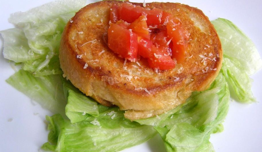 Рецепт жареных бутербродов с помидорами и сыром