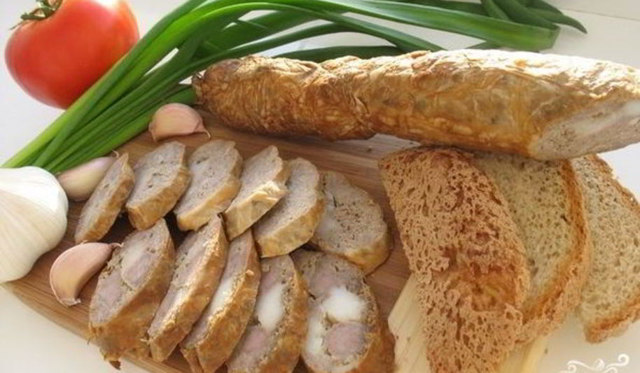 Рецепт домашней колбасы в свиной сетке