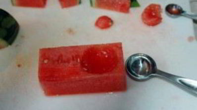 греческий сыр с мятой в арбузе