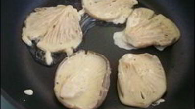 грибные шляпки жаренные в кляре