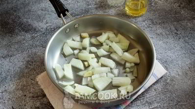 кабачковая икра на сковороде