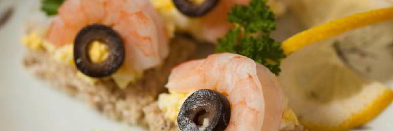 Канапе с креветками