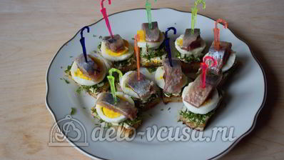 канапе с селедкой