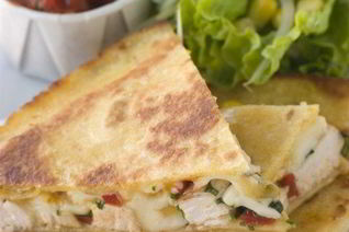 Кесадилья с курицей и баклажанами