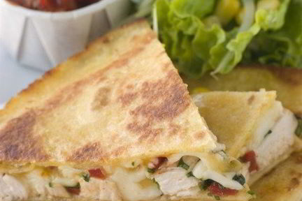 Кесадилья с курицей и баклажанами