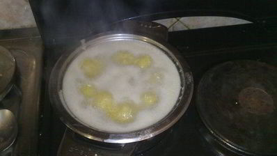 маринованные огурцы с ребрышками