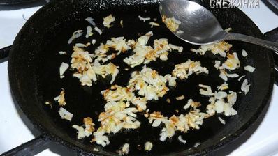 маакуда — тунисский омлет с баклажаном