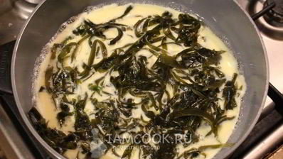 омлет камуфляж с морской капустой