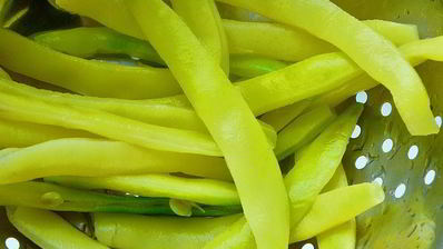 омлет с грибами, беконом и фасолью