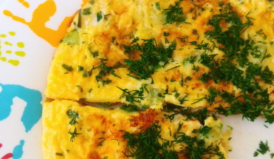 Рецепт омлета с кабачком и плавленым сыром