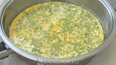 омлет с творогом на сковороде