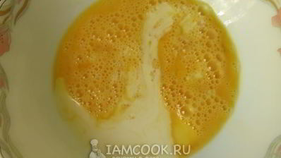 омлет с вафельными коржами в микроволновке