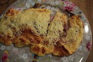 Омлет с ветчиной и шампиньонами