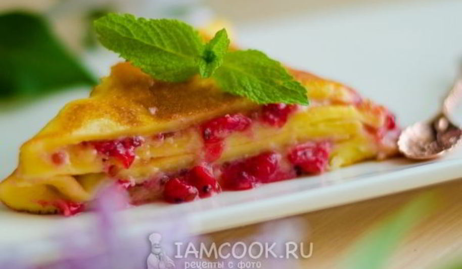 Рецепт сладкого омлета со свежей смородиной