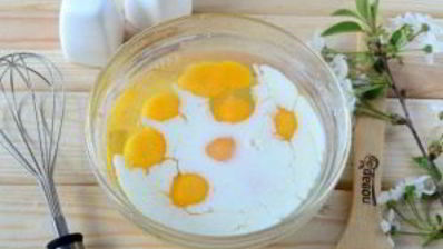 слоеный омлет на завтрак