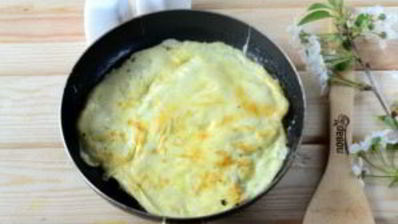 слоеный омлет на завтрак