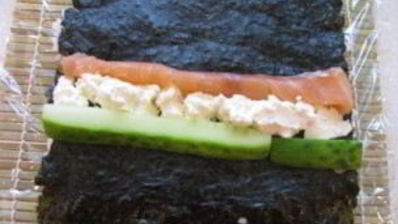 ролл с лососем