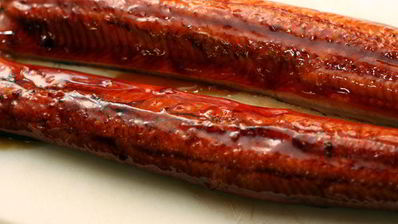 ролл в стружке тунца