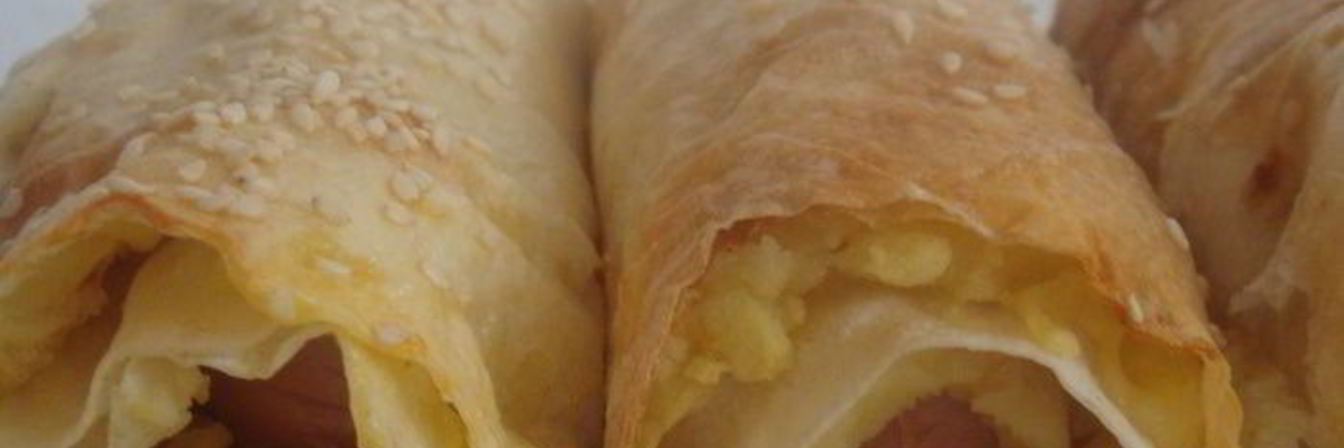 Роллы с сосисками и картофельным пюре