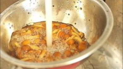 спринг-роллы с куриным фаршем и грибами