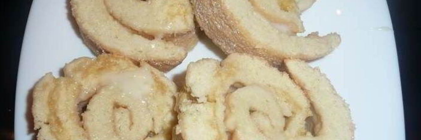 Бисквитный рулет со сгущенкой