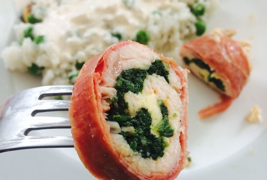 Куриные рулетики с начинкой из шпината