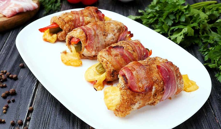 Рецепт куриных рулетиков с огурцом