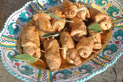 Куриные рулетики с оливковой начинкой