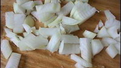 куриные рулетики с сырной начинкой запеченные с картошкой под сливочным соусом