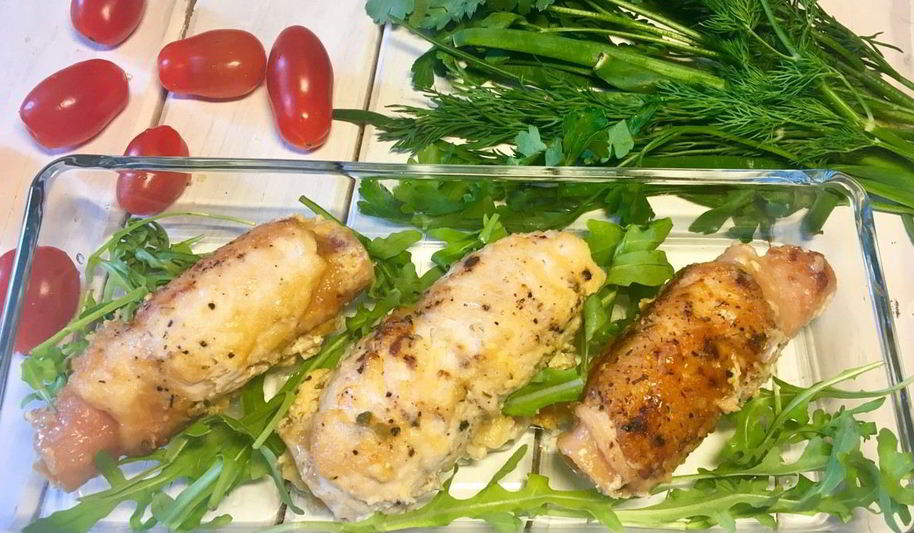 Рецепт куриных рулетов с ветчиной и сыром