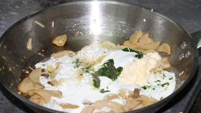 манелла — запеченные рулеты из баклажанов