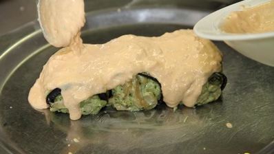 манелла — запеченные рулеты из баклажанов