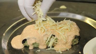 манелла — запеченные рулеты из баклажанов