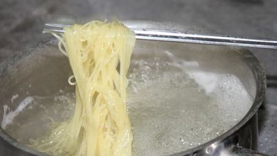 манелла — запеченные рулеты из баклажанов