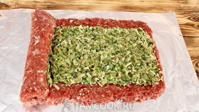 мясной рулет с начинкой из брокколи