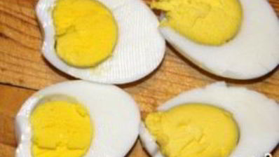 мясной рулет с вареными яйцами