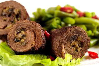 Мясные рулетики с грибами