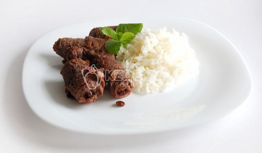 Рецепт мясных рулетов с клюквой