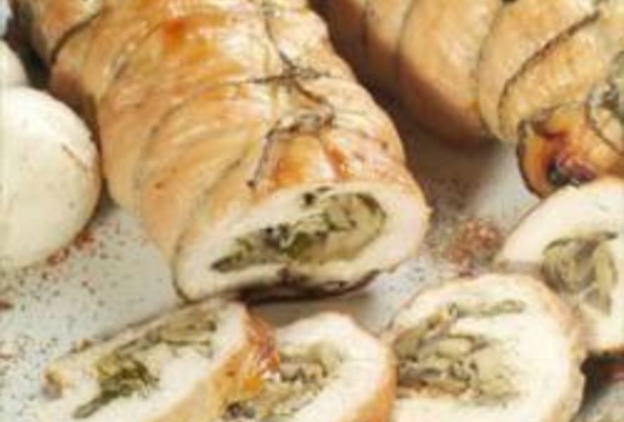 Рулет из филе индейки с грибами