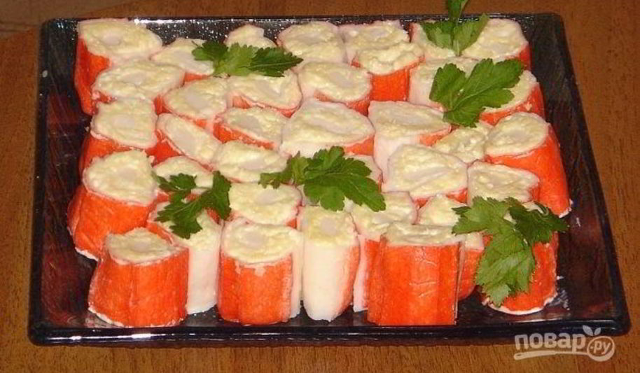 Рецепт рулета из крабовых палочек