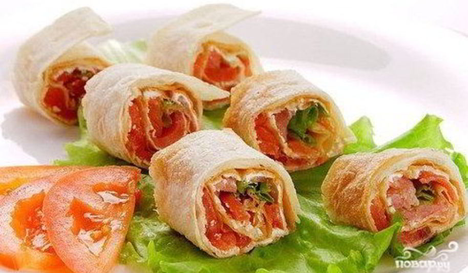 Рецепт рулета из лаваша с помидорами
