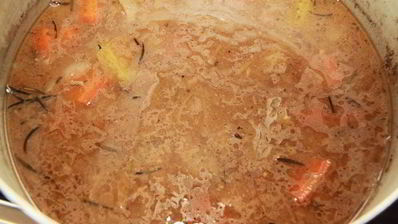 рулет из телятины с беконом и грибами на пиве