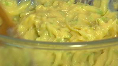 рулет с цукини, фаршированный рисом и грибами