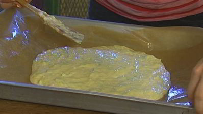 рулет с цукини, фаршированный рисом и грибами