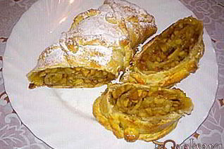 Рулет с яблочно-ванильной начинкой