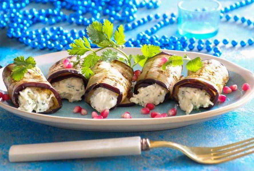 Рулетики из баклажанов с сыром