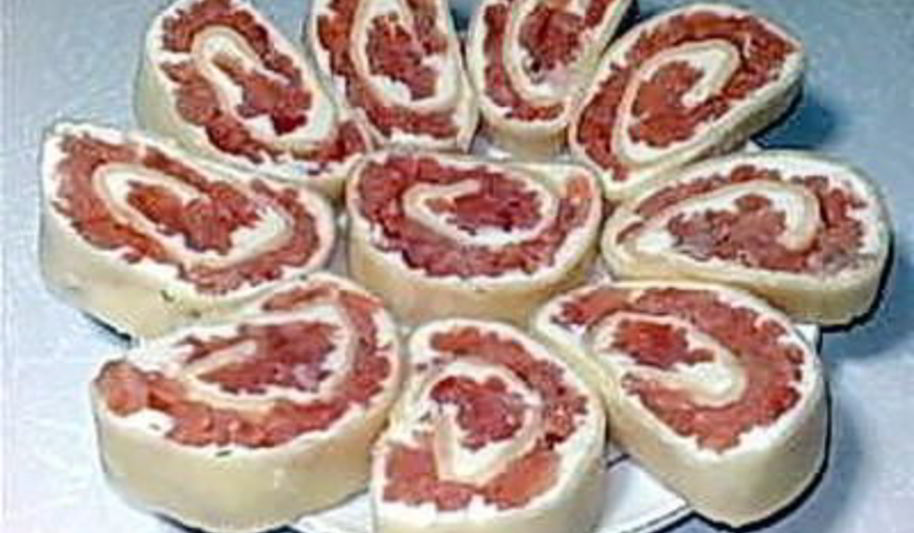 Рецепт рулетиков из семги с сыром улитки